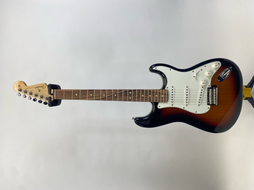 Fender - Player Stratocaster Pau Ferro - 3 Tone Sunburst